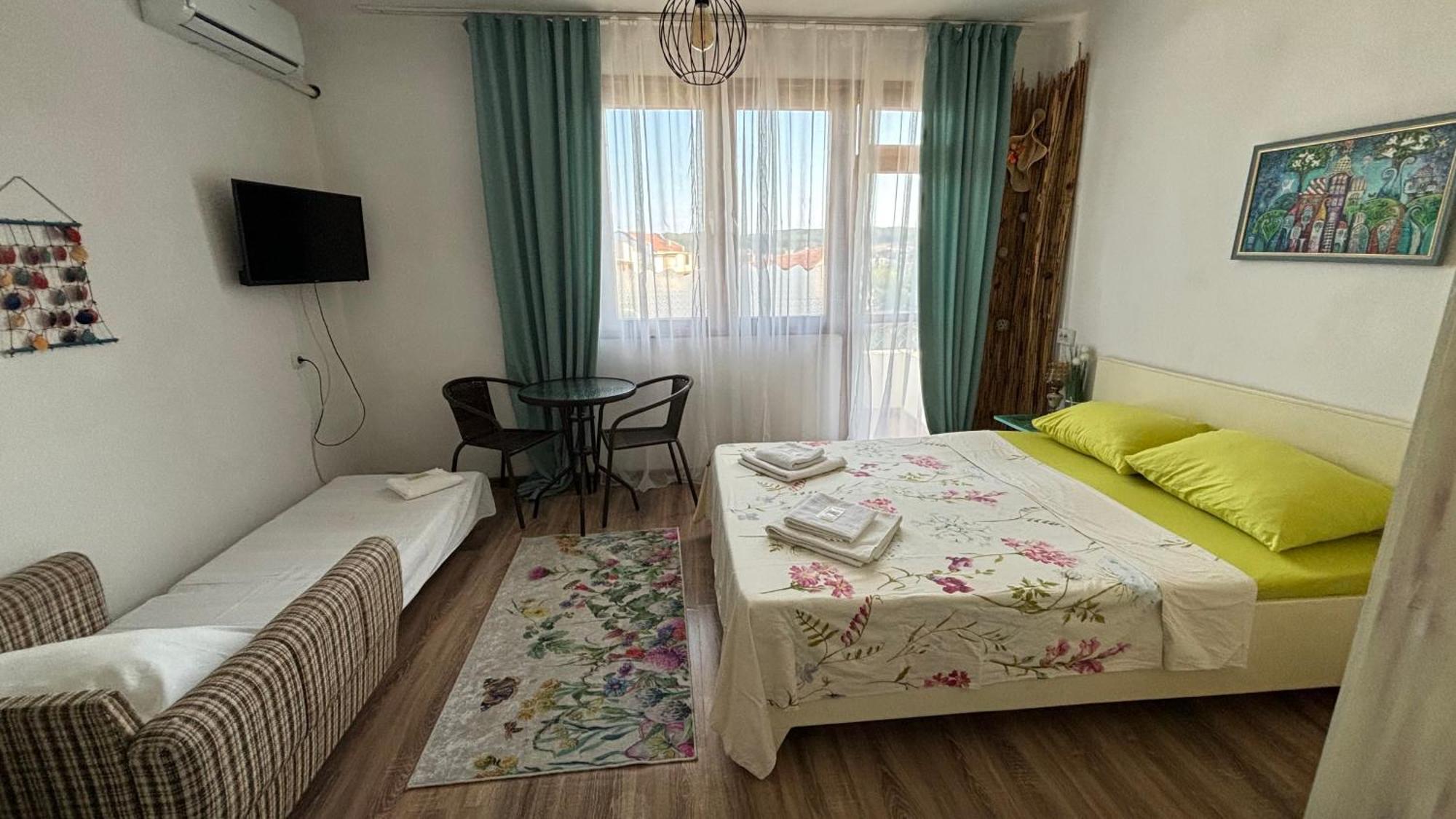Guest House Hei Taka Созополь Экстерьер фото